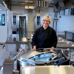 Lena Öström - I köket på nya skolan