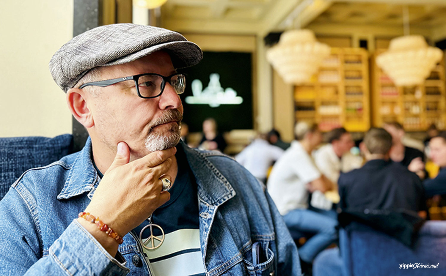 Åren 1984-90 bodde jag i Härnösand och jobbade som sportjournalist, och sedermera sportchef, på Nya Norrland. Det här är sju låtar från den tiden som jag alltid förknippar med Härnösand.