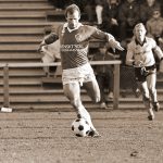  Rolf Zetterlund i Brages tröja som han förde upp från div 3 till Allsvenskan. FOTO: Bildbyrån