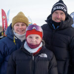 Bland alla hejande föräldrar fanns även VM-hjälten Johan Olsson och OS-guldmedaljören Anna Olsson som hejade fram sin dotter Signe.