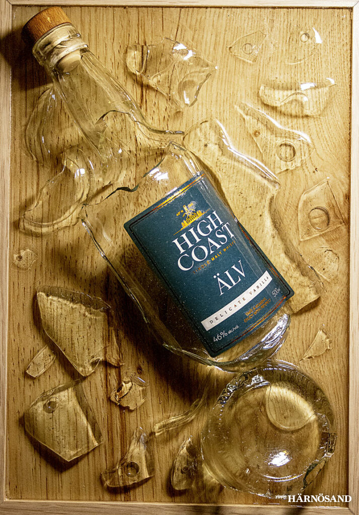 En knackad lokal whiskyflaska.