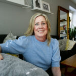 Maria Prytz unnar sig lite vila i soffan hemma efter framgångarna i OS. I mars väntar även VM i Calgary i Kanada.