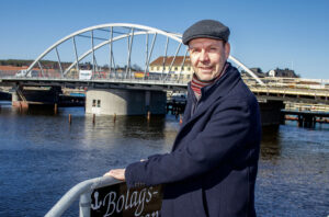 w Thomas Jenssen, tillförordnad plan- och byggchef i Härnösands kommun, leder projektet med den nya Nybron, som invigs till sommaren 2026.