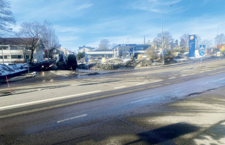 I korsningen vid Gulf tittar Trafikverket på att bygga en rondell.