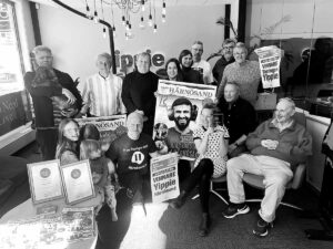 Yippies personal firar att ha utsetts till Årets Magasin 2025. Nu kan det bli tredje gången gillt!