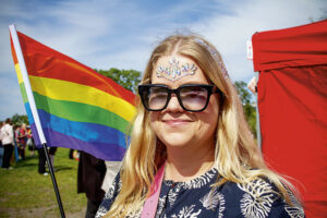 Emma Vesterholm har gjort sig fin inför årets Pridefestival.