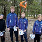 Härnösands orienteringsklubb ute på ”Veckans bana” kring Smitingen och Klubbsjön. Charlie Karlsson, till vänster, Alfred och Herman Rekvik samt Teo Arvidsson.