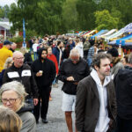 Ett 20-tal matstånd från hela världen lockade många besökare till Internationella festen.