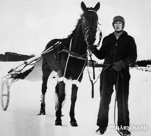 Lars som 15-åring med häst i sin hemby Judeby.